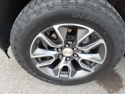 Used 2023 Chevrolet Silverado 1500 LT image 10