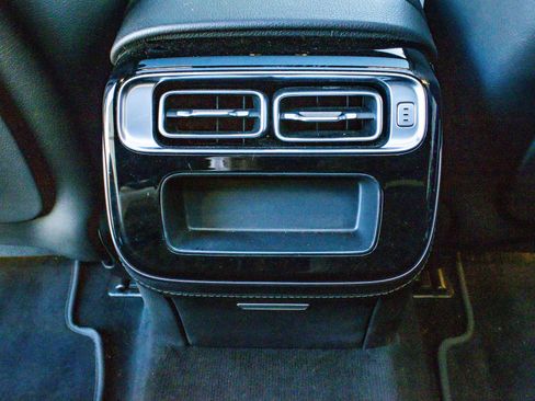 Used 2023 Mercedes-Benz S 500 4MATIC image 13