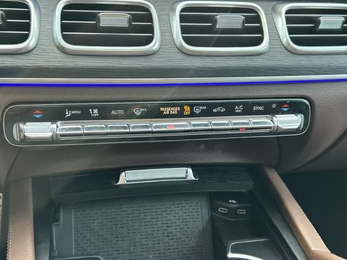 Certified 2024 Mercedes-Benz GLS 450 4MATIC image 35