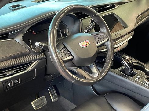 Used 2020 Cadillac XT4 Sport AWD/4WD image 13