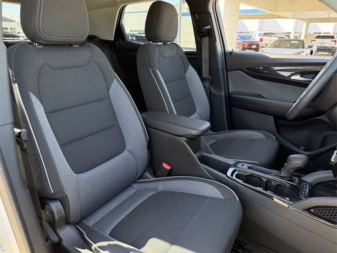 Used 2025 Chevrolet TrailBlazer LT image 21
