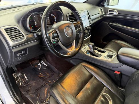 Used 2019 Jeep Grand Cherokee Limited w/ Trailer Tow Group IV image 14