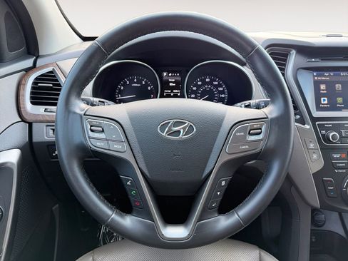 Used 2018 Hyundai Santa Fe Sport 2.0T FWD image 23