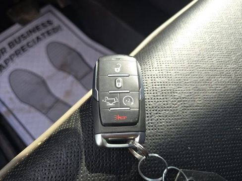 Used 2023 RAM 1500 Laramie image 33