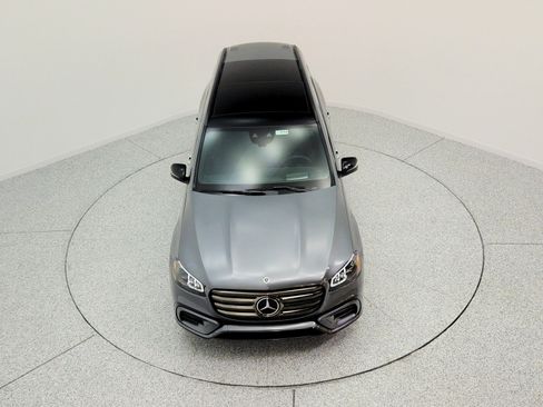 New 2026 Mercedes-Benz GLS 580 4MATIC image 17