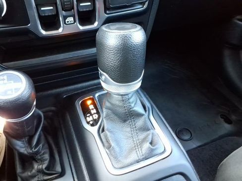 Certified 2022 Jeep Wrangler Unlimited Sport AWD/4WD image 26