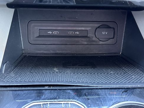 Used 2022 Volkswagen Atlas SE image 29