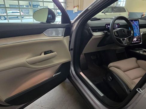 New 2026 Volvo EX90 Ultra image 20