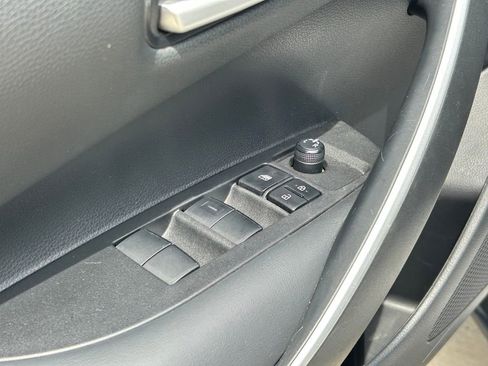 Used 2023 Toyota Corolla SE FWD image 22