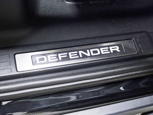 Used 2021 Land Rover Defender 110 X-Dynamic HSE AWD/4WD image 13