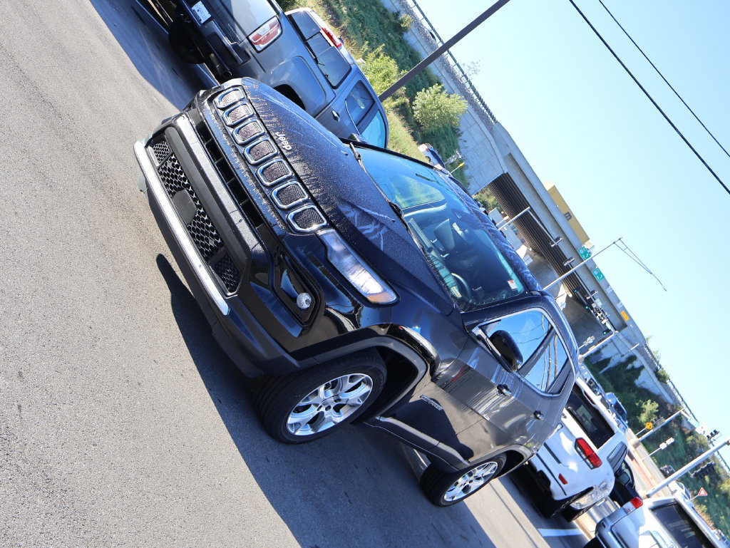 Used 2022 Jeep Compass Limited AWD/4WD image 3