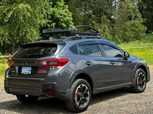 Used 2021 Subaru Crosstrek 2.0i Premium w/ Moonroof Package AWD/4WD image 8
