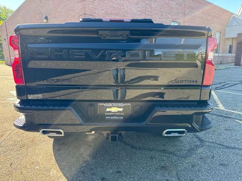 New 2026 Chevrolet Silverado 1500 Custom Trail Boss w/ LPO, Dark Essentials Package AWD/4WD image 9