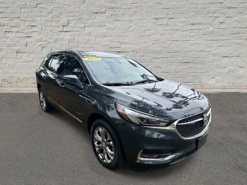 Used 2021 Buick Enclave Avenir w/ Avenir Technology Package FWD image 3