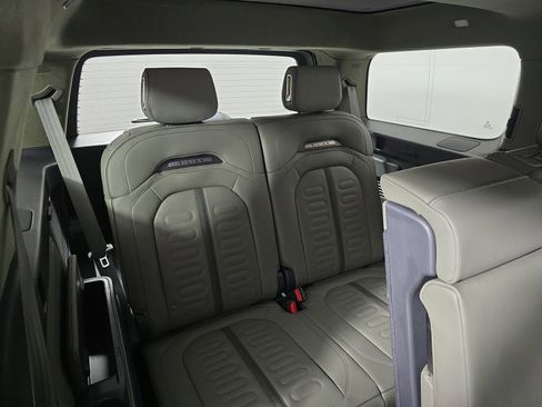 Used 2023 Rivian R1S Adventure AWD/4WD image 25