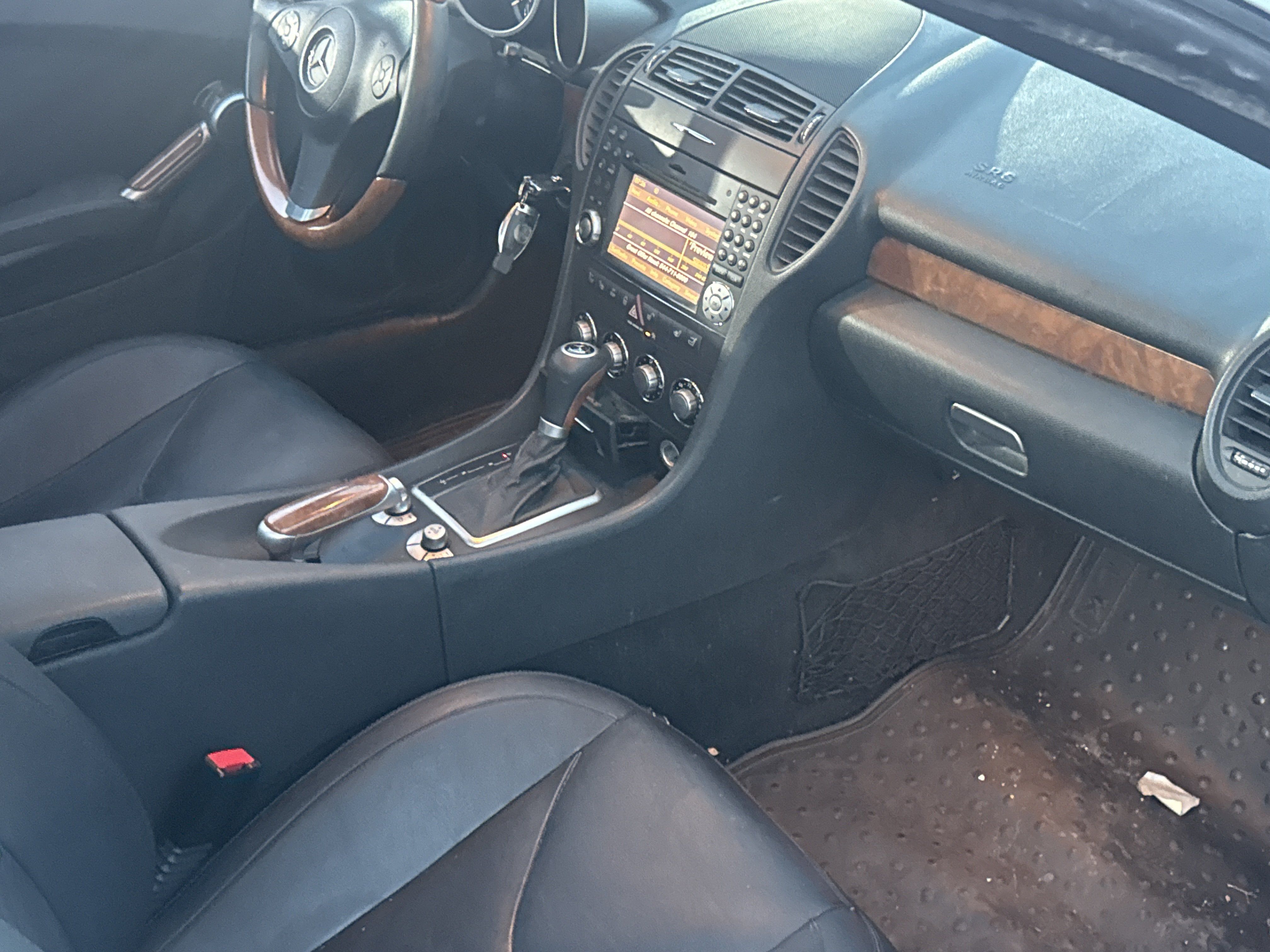 Used 2010 Mercedes-Benz SLK 350 image 5