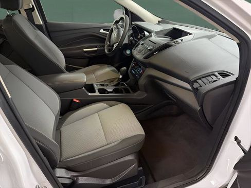 Used 2017 Ford Escape SE image 15