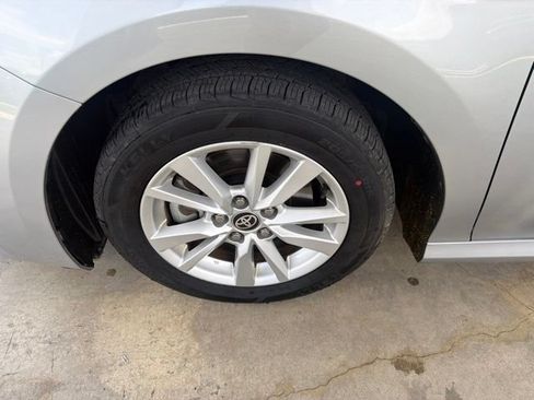 Used 2025 Toyota Camry LE FWD image 10