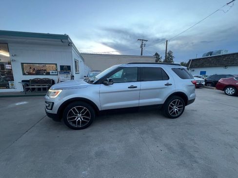 Used 2016 Ford Explorer Sport w/ Equipment Group 401A AWD/4WD image 22