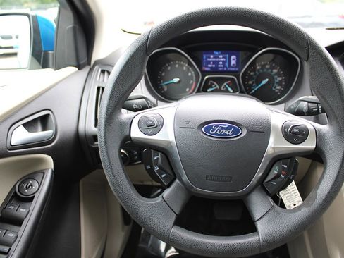 Used 2013 Ford Focus SE w/ Super Fuel Economy (SFE) Pkg image 14