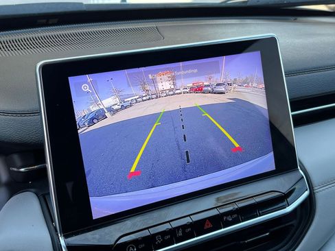 Used 2025 Jeep Compass Limited image 24