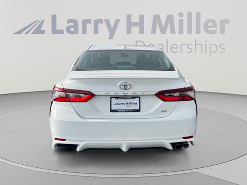 Used 2023 Toyota Camry SE FWD image 4