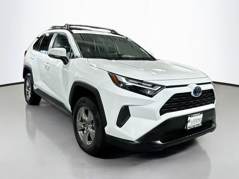 Used 2024 Toyota RAV4 LE AWD/4WD image 3