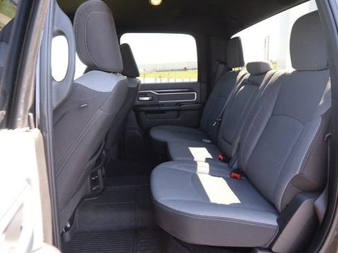 Used 2023 RAM 2500 Big Horn w/ Level 1 Equipment Group image 9