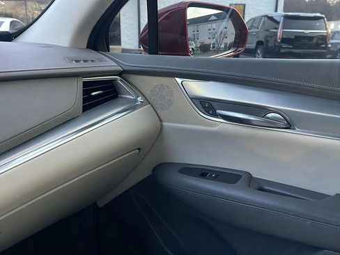 Used 2019 Cadillac XT5 Luxury image 29