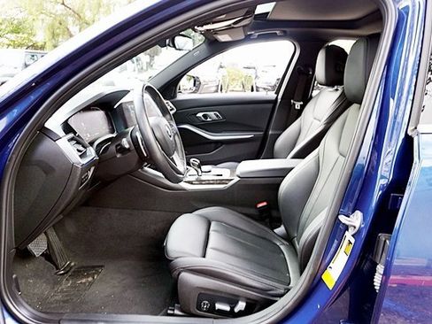 Used 2022 BMW 330i Sedan w/ Driving Assistance Package image 14