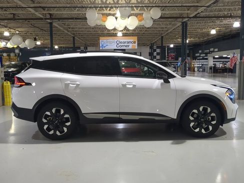 Used 2023 Kia Sportage X-Line AWD/4WD image 7