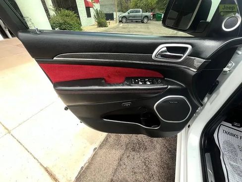 Used 2015 Jeep Grand Cherokee SRT w/ Quick Order Package 26J AWD/4WD image 10
