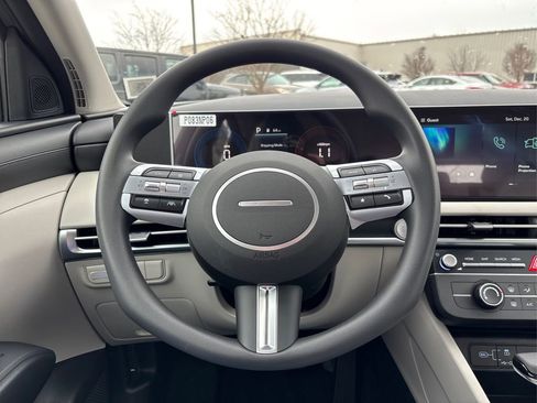 New 2026 Hyundai Tucson SE image 14