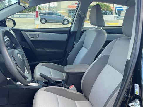 Used 2018 Toyota Corolla LE image 14