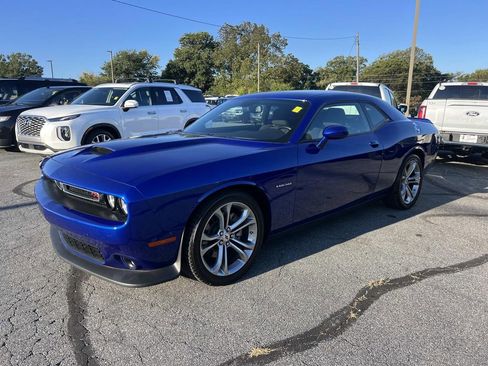 Used 2022 Dodge Challenger R/T image 3