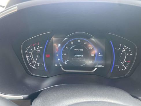 Used 2020 Hyundai Santa Fe SEL FWD image 20
