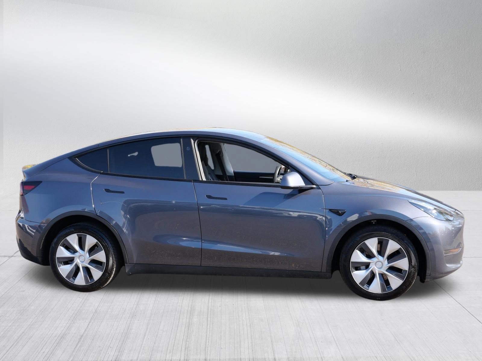 Used 2023 Tesla Model Y Long Range AWD/4WD image 8