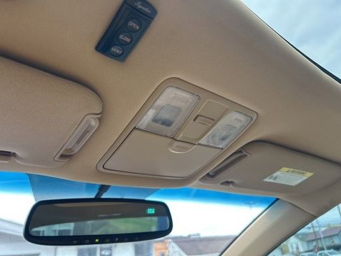 Used 2013 Hyundai Elantra GLS w/ Preferred Pkg image 24