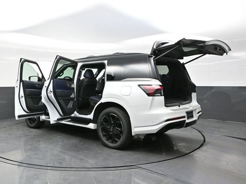 New 2026 INFINITI QX80 4WD w/ Sport Exterior Package image 43