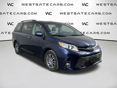 Used 2018 Toyota Sienna XLE