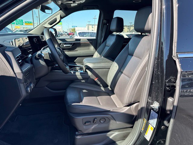 Used 2025 Chevrolet Tahoe LT AWD/4WD image 18