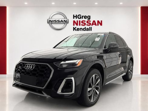 Used 2023 Audi Q5 2.0T Premium Plus w/ Premium Plus Package AWD/4WD image 3