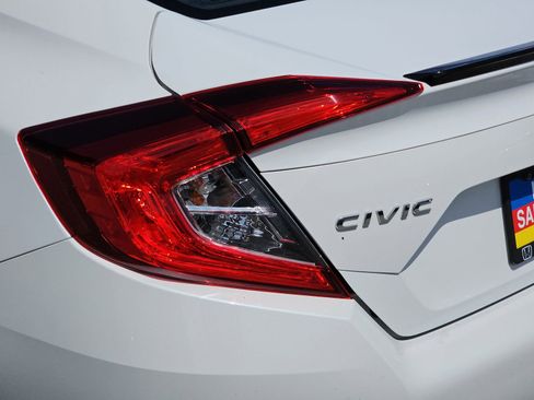 Used 2020 Honda Civic Sport image 32