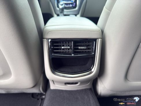 Used 2018 Cadillac CTS Luxury RWD image 12