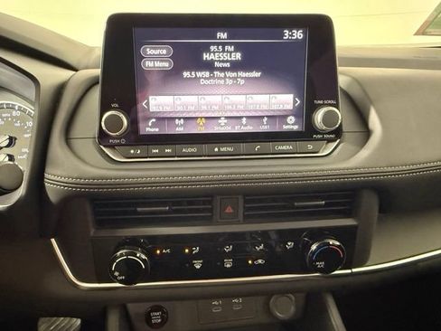 Used 2025 Nissan Rogue S AWD/4WD image 21