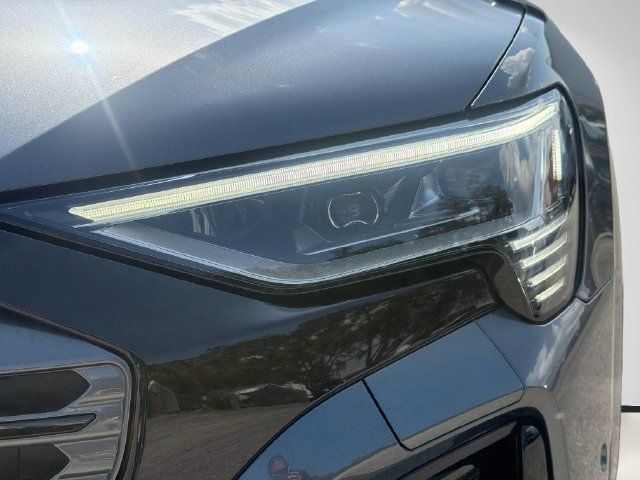 Used 2024 Audi Q8 e-tron Prestige w/ Prestige Package AWD/4WD image 9