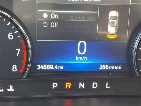 Used 2022 Ford Explorer XLT image 27