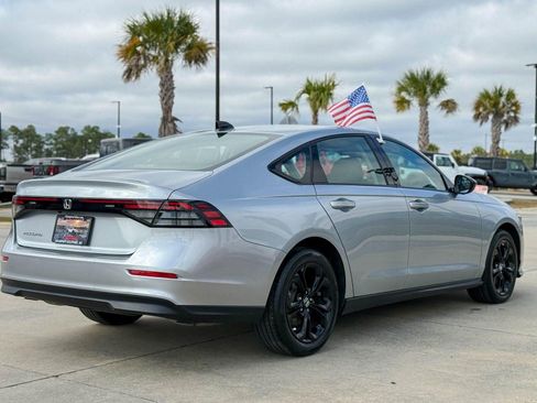 Used 2025 Honda Accord SE image 29