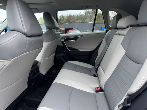 Used 2025 Toyota RAV4 Limited w/ Advanced Technology Package image 20