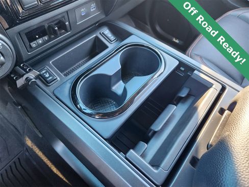 Used 2024 Nissan Titan PRO-4X w/ Pro-4x Convenience Package image 21